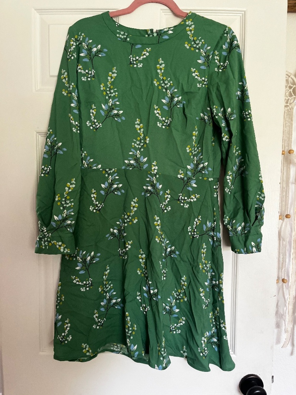Green Floral Long-Sleeve Women's Dress